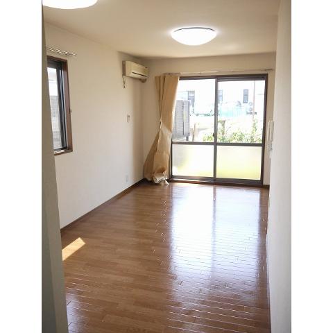 Living and room