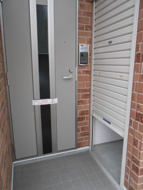 Other. Trunk room equipped with a shutter at the entrance next to