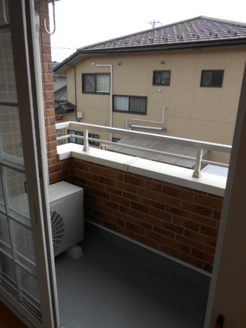 Balcony. South roof balcony