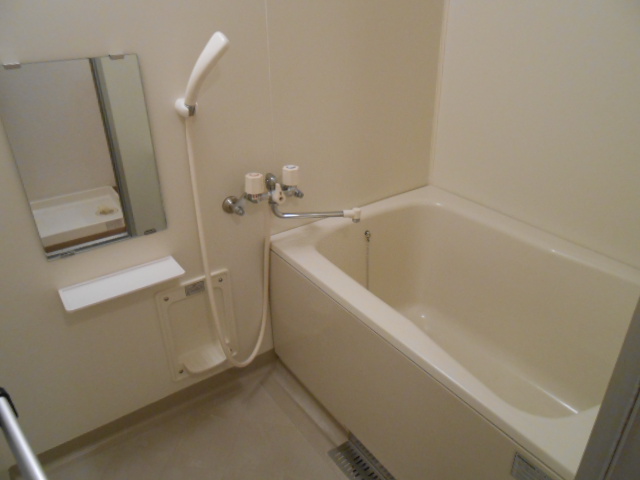 Bath. bus ・ Toilet each independent ・ There dressing room