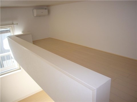 Other room space. loft. Here, please, sleep tight.