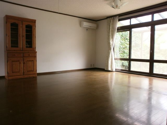 Living and room