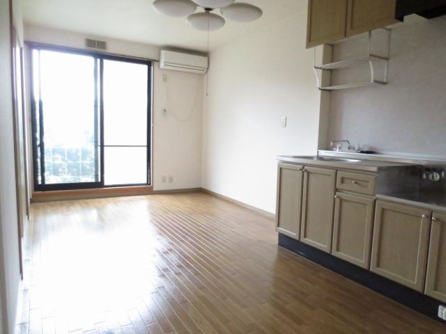 Living and room