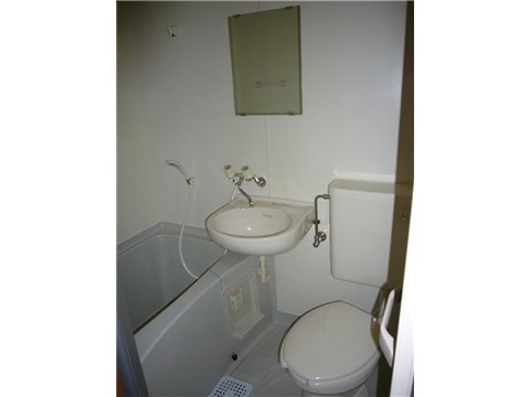 Bath. 3-point unit bus