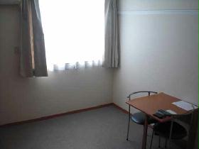 Living and room. 2F is the carpet of the room.