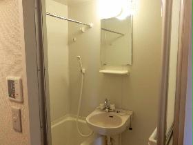 Bath. Convenient unit type bus It is a toilet and another