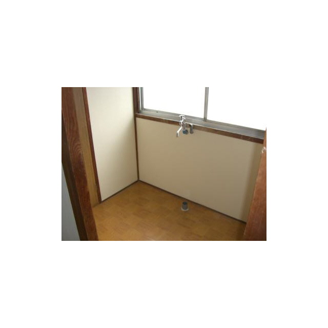 Washroom. Indoor laundry Area