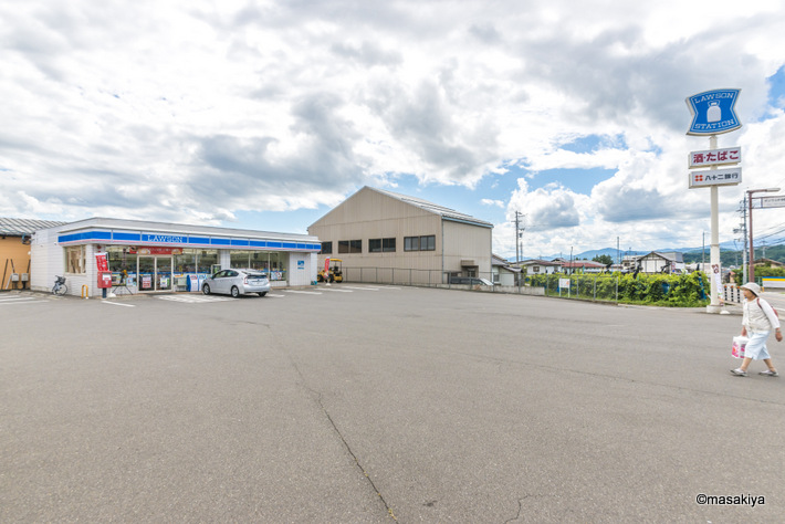 Convenience store. 498m until Lawson Nakano Iwafune store (convenience store)