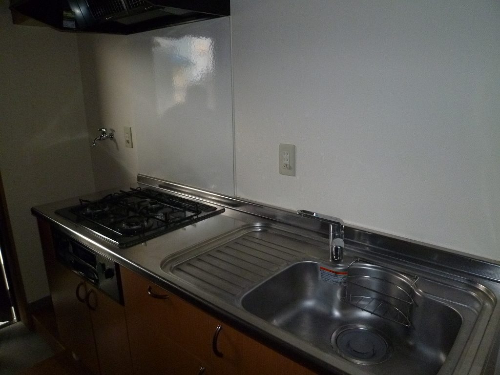 Kitchen. The same type of room (No. 103 room)