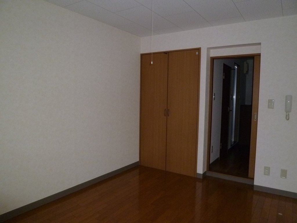 Living and room. The same type of room (No. 103 room)