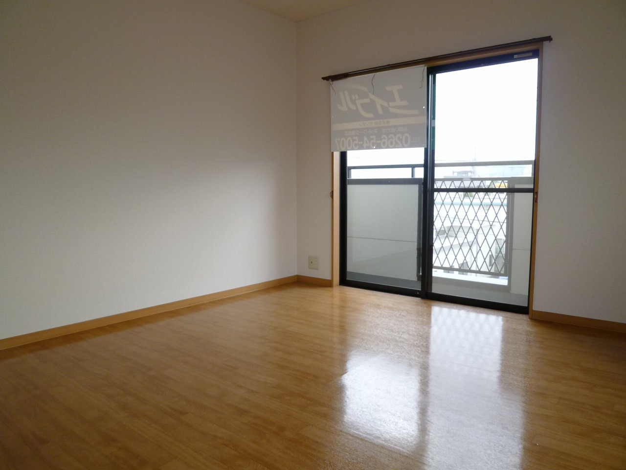 Living and room. The same type of room (No. 301 room)