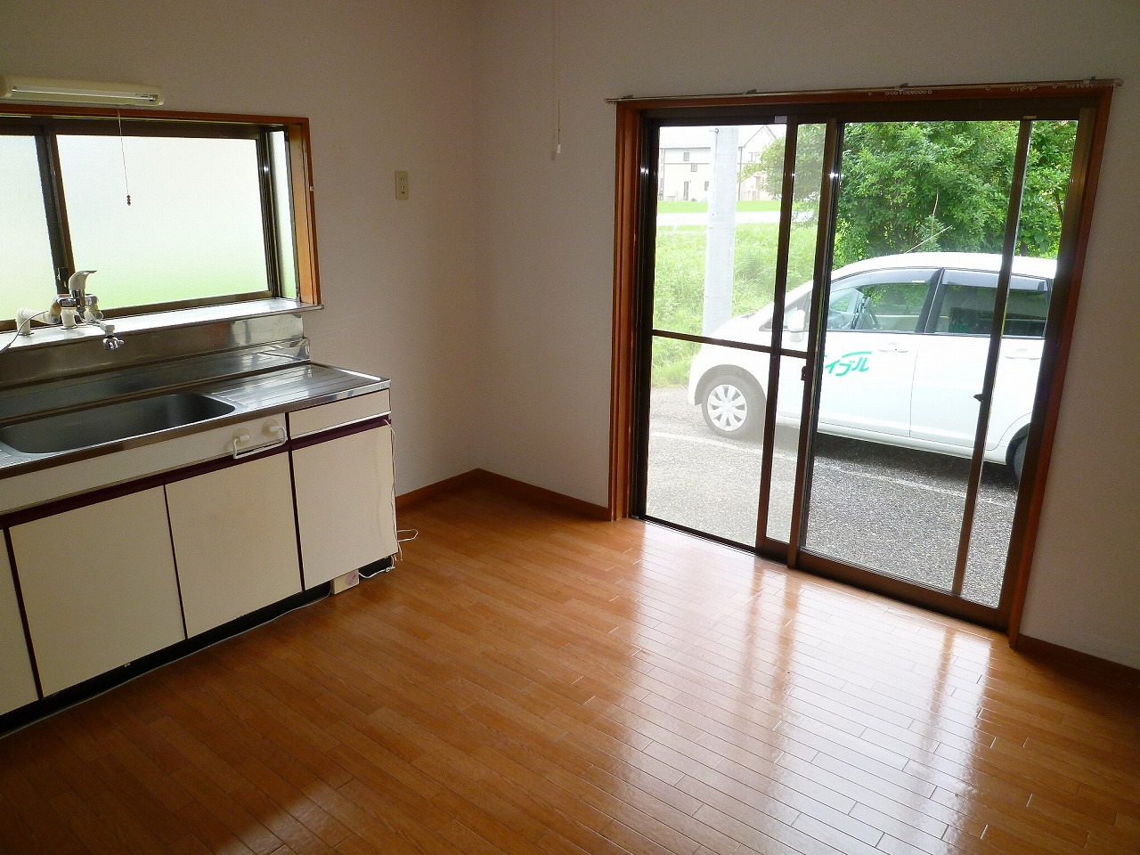 Living and room. ※ Inverted type