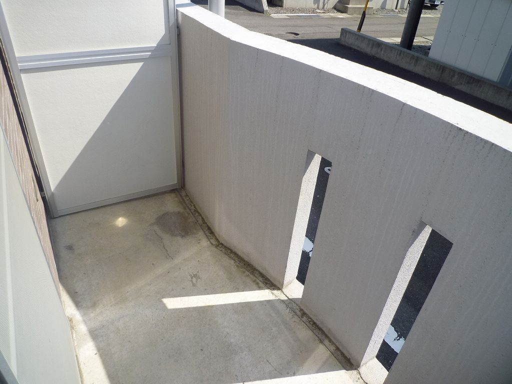 Balcony.  ※ Photo 105, Room