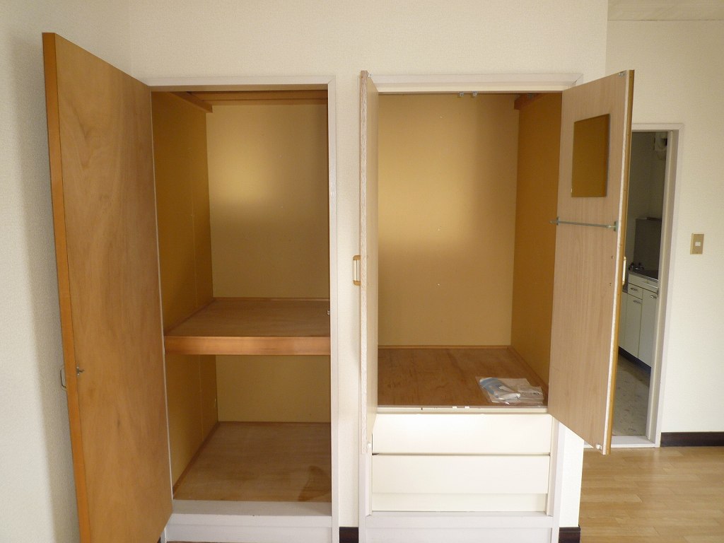 Receipt.  ※ The photograph is a 107, Room