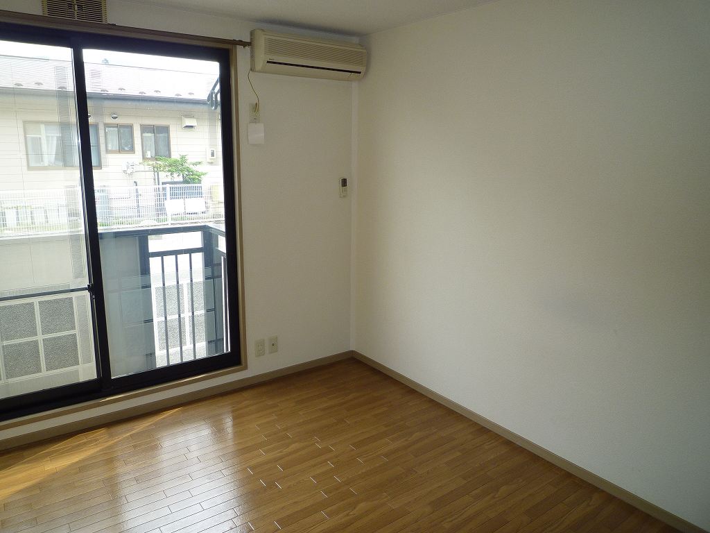 Living and room. The same type of room (No. 105 room)