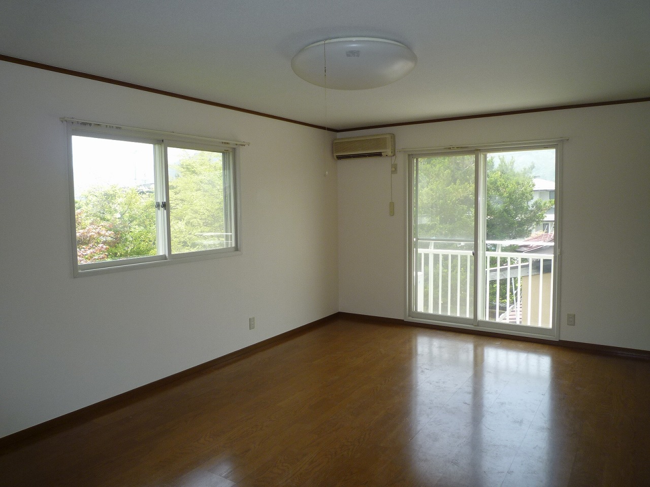 Living and room. ※ Room 201