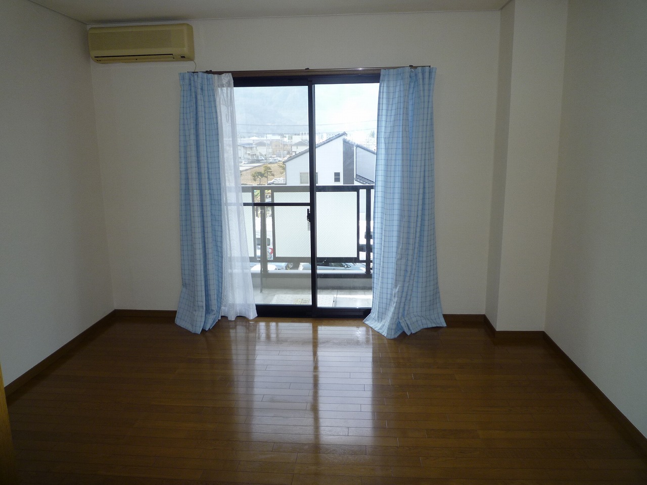 Living and room. ※ 308, Room