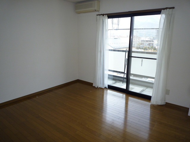 Living and room. ※ 308, Room
