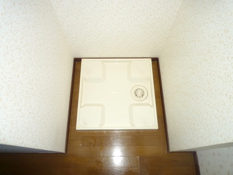 Other room space. Washing machine Storage