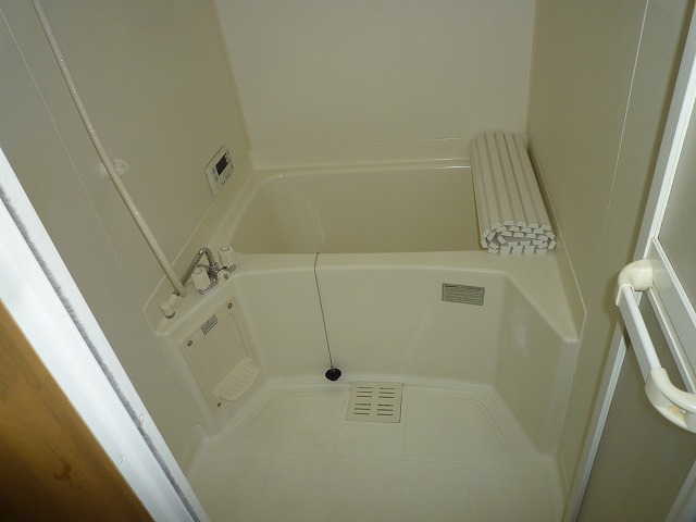 Bath. Bathing (reheating with)