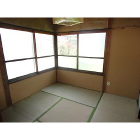 Other room space. North room