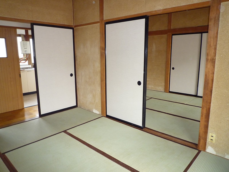 Living and room. Japanese-style room 6 tatami