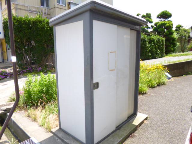 Other common areas. Dedicated waste storage