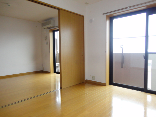 Living and room. Photos will be inverted type.