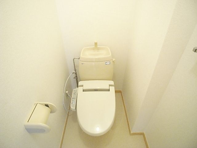 Toilet. In Washlet pat equipped ~ It is to new ☆