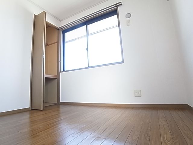 Other room space. Independent Western-style is perfect for the bedroom ☆ In also equipped with storage ~ To