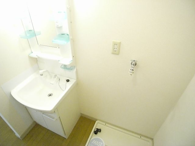 Washroom. Shampoo dresser also are equipped pat