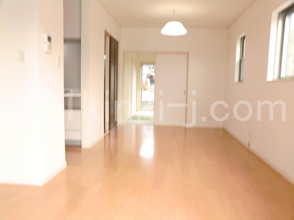 Living. Same specifications photos (living) LDK16 Pledge, All rooms have double-glazing! 