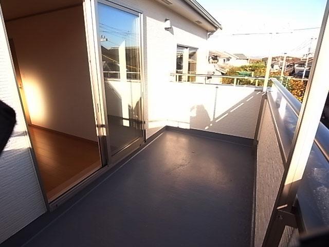 Same specifications photos (Other introspection). Same specifications balcony