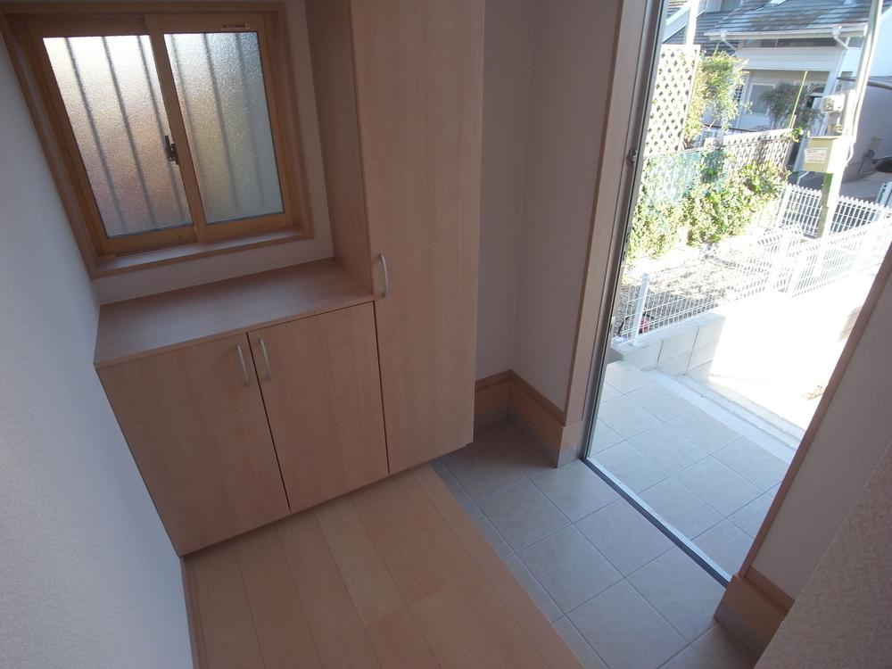 Same specifications photos (Other introspection). Same specifications entrance