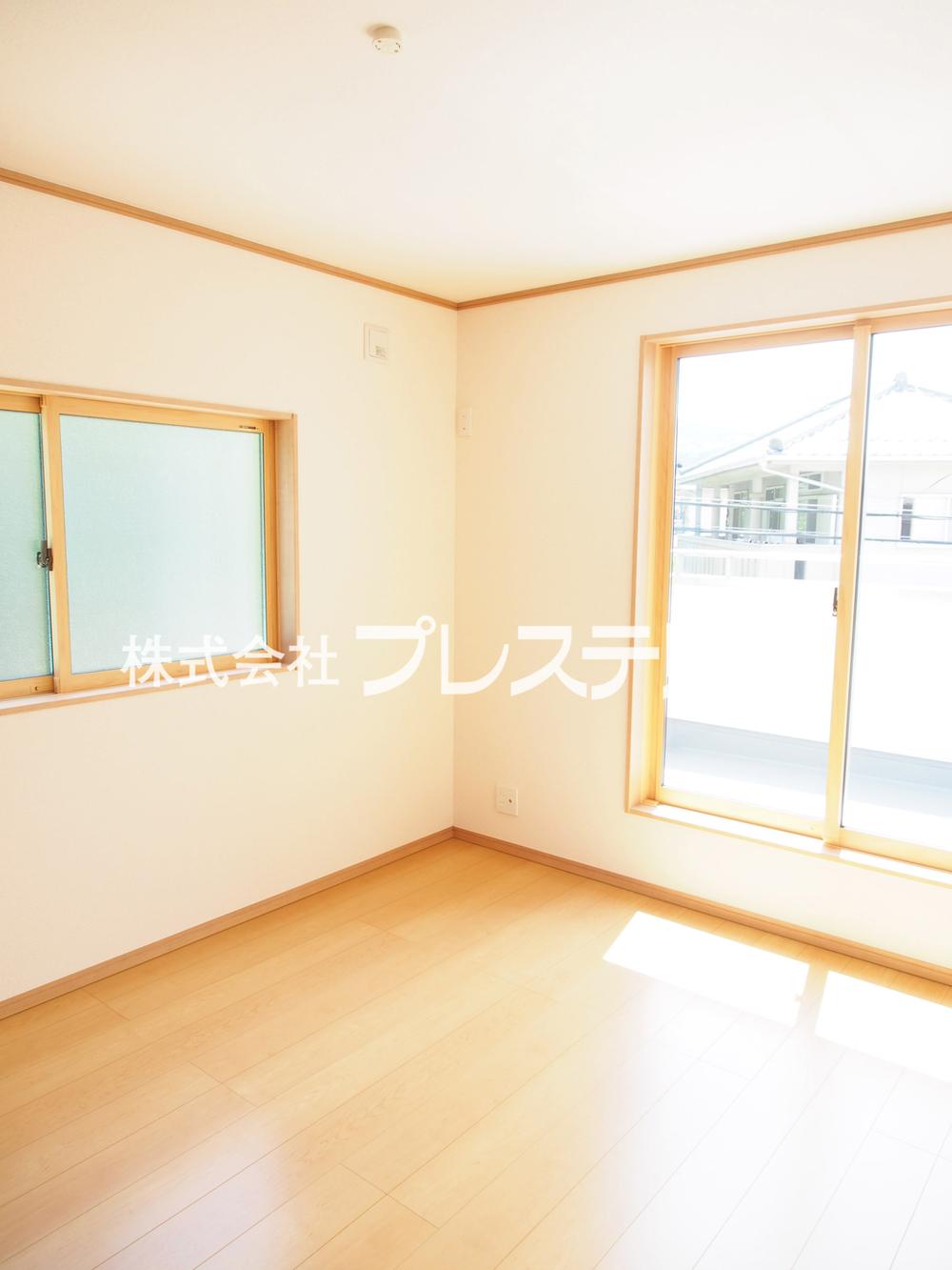 Non-living room. Local Photos (2 Kaikyoshitsu)