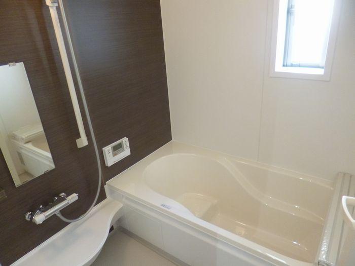 Bathroom. Local (September 10, 2013) Shooting