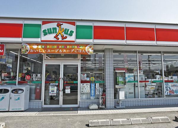 Convenience store. Because convenience store of 50m 24-hour until Thanksgiving Ikoma Ichibu Inter store, It can be shopping, even in the middle of the night