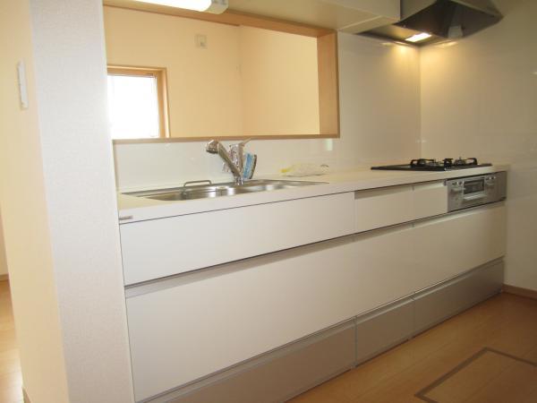 Kitchen. But space of Mom and Ikumen! 