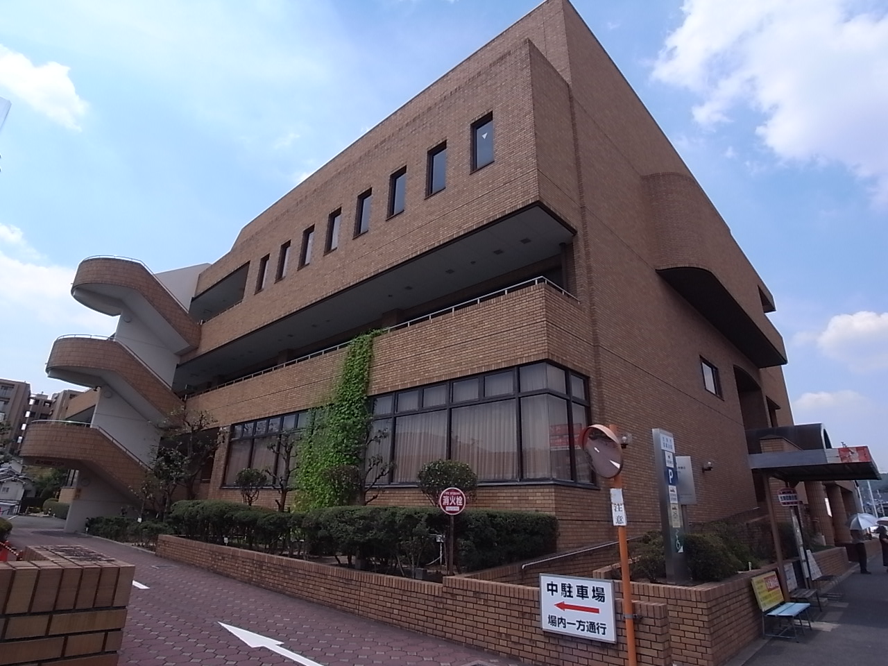 library. 2020m to Ikoma City Library (Library)