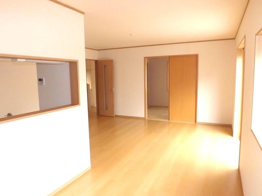 Living. Local photos (living) LDK18 Pledge, All rooms have double-glazing! 