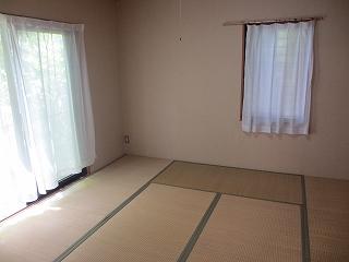 Non-living room. 2013 May 31, 2008 shooting