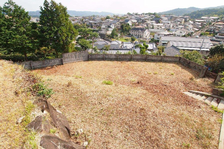 Local land photo. Overlooking the third stage from the first stage local