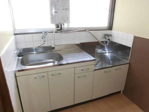 Kitchen.  ☆ 2K rent the room ☆