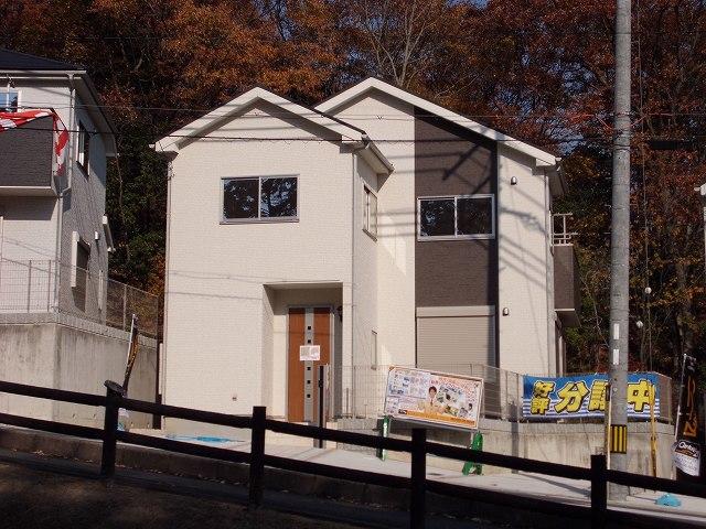 Local appearance photo. Living environment flowing creek in front of the eye, Day view good