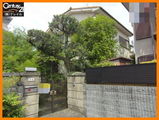 Local appearance photo. It is a quiet residential area