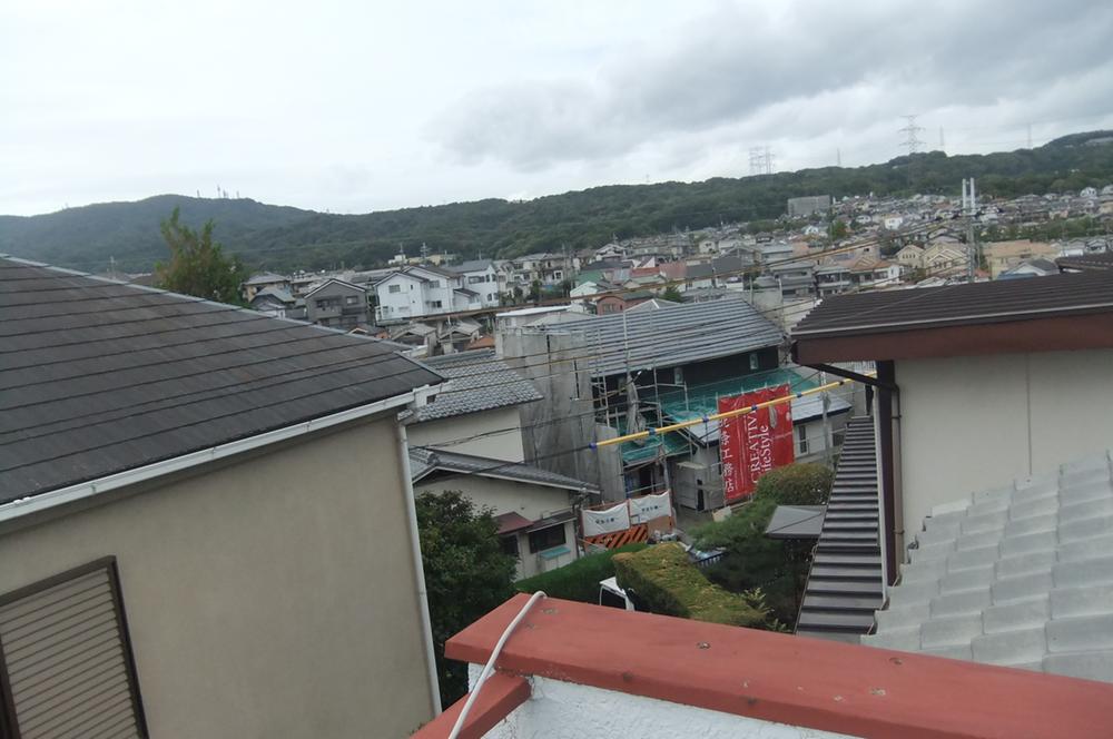 View photos from the dwelling unit. View from the site (October 2013) Shooting