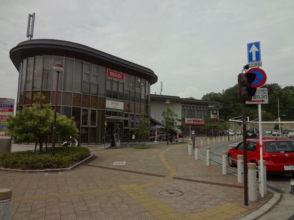 station. Keihanna 850m until the new line Shiraniwadai Station