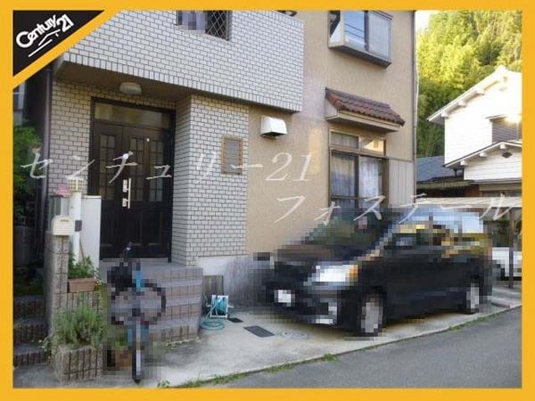 Local appearance photo. Local (10 May 2013) Shooting