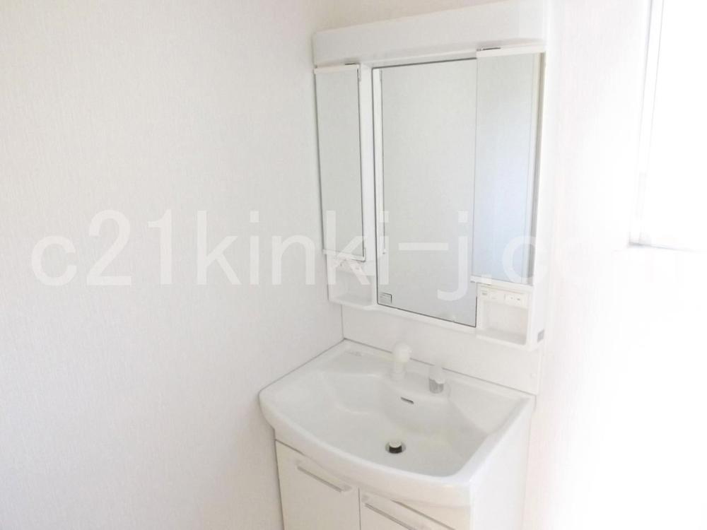 Other Equipment. With hand shower! Cleansing also shampoo happy! 