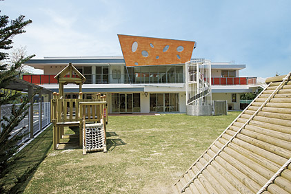 kindergarten ・ Nursery. 300m of weekday childcare until the flower nursery until 8 pm